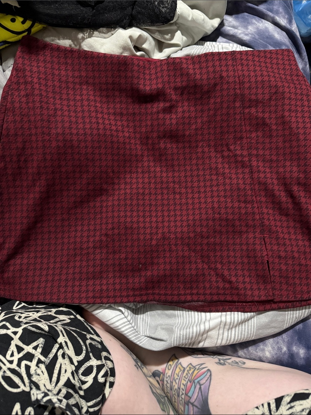 Women's Burgundy Houndstooth Mini Skort